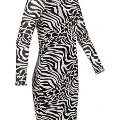 Urban Classics Damen 2in1 Mesh Kleid Mit Animal Print Frilldetails Weiss Schwarz -Diven Art Verkäufe 21090090 1