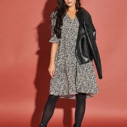 Aware By Vero Moda Damen 3/4 Arm V-Neck Kleid Mit Animal Print Travertine Beige Schwarz -Diven Art Verkäufe 21120580 3